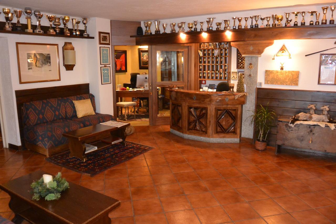 Hotel Fosson Бройл-Червиня Екстериор снимка