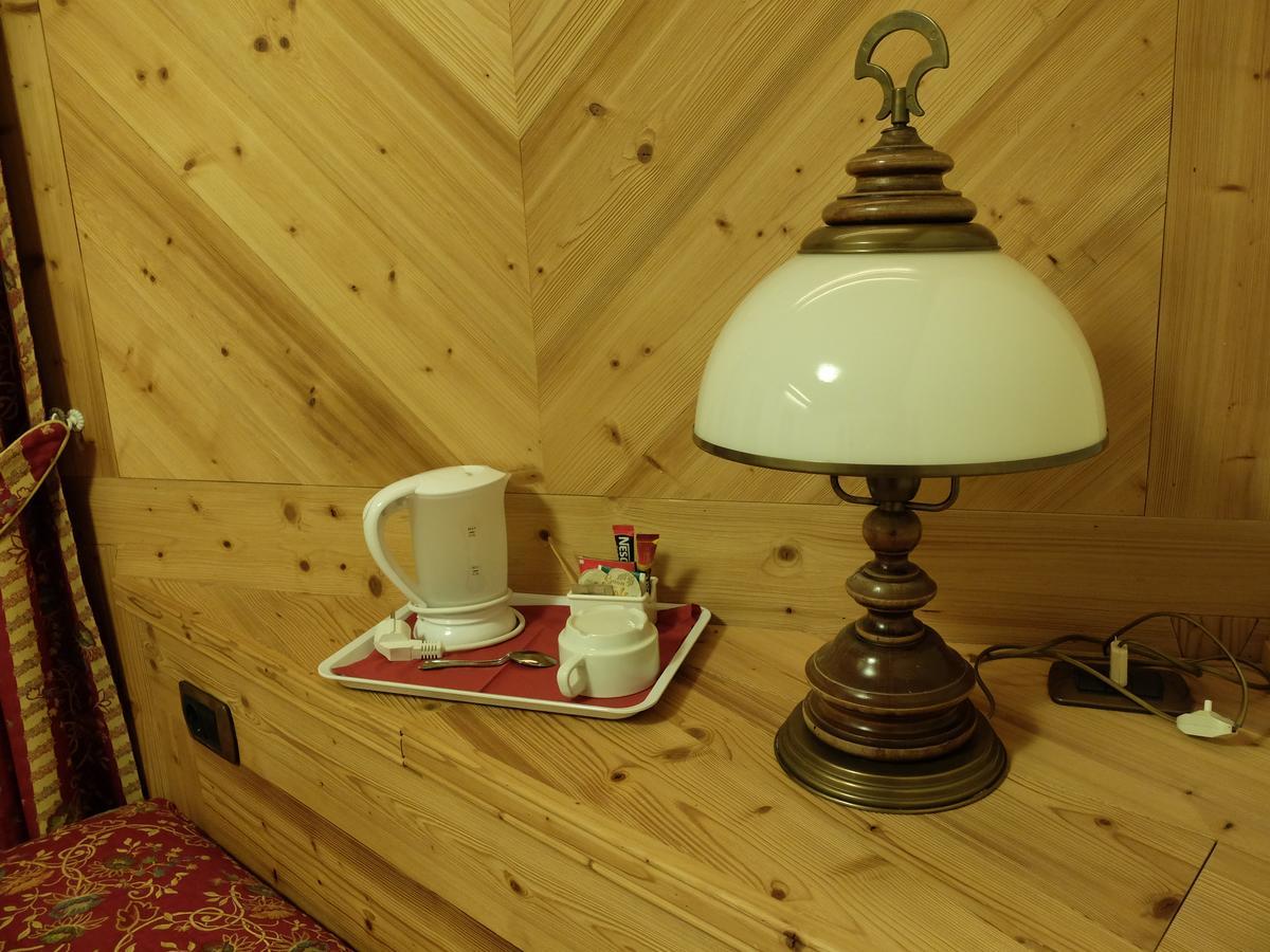 Hotel Fosson Бройл-Червиня Екстериор снимка